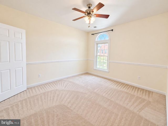 47636 MID SURREY SQ, Sterling, VA 20165