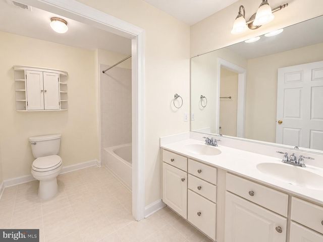 47636 MID SURREY SQ, Sterling, VA 20165