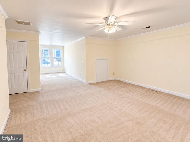 47636 MID SURREY SQ, Sterling, VA 20165