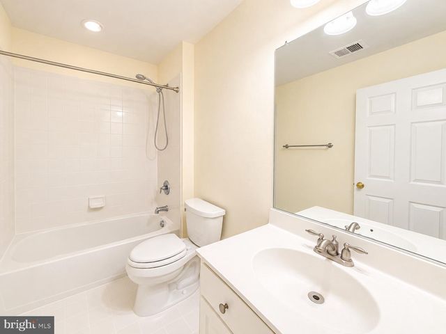 47636 MID SURREY SQ, Sterling, VA 20165