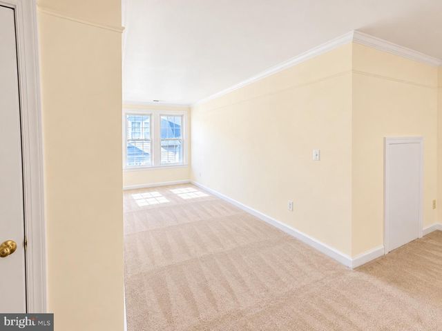 47636 MID SURREY SQ, Sterling, VA 20165