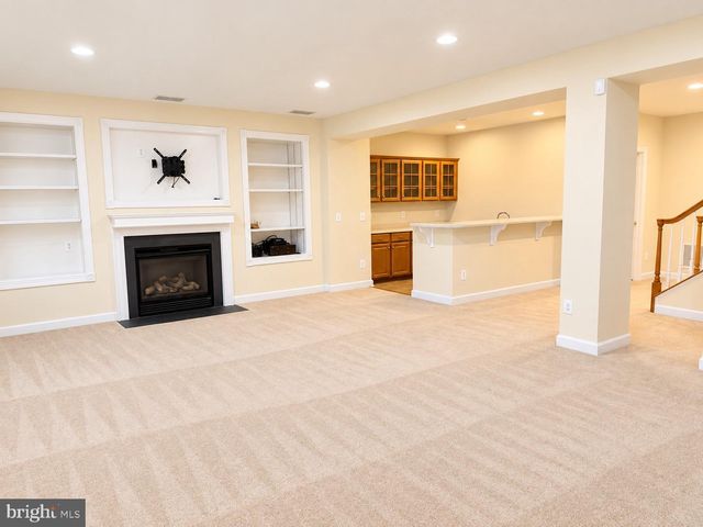47636 MID SURREY SQ, Sterling, VA 20165