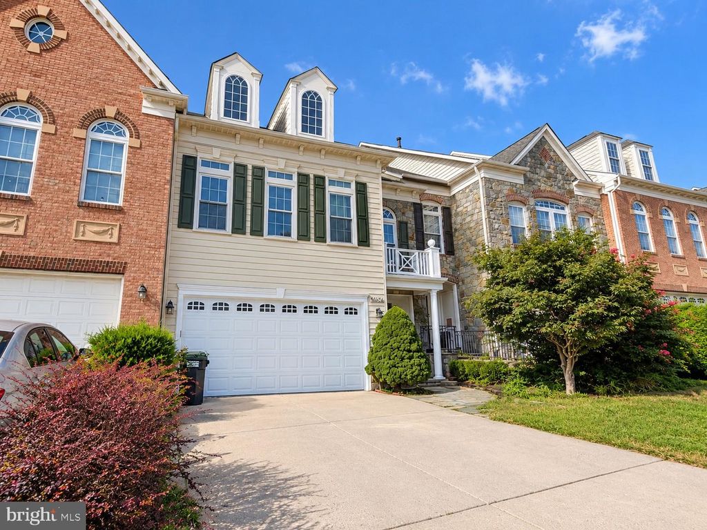 47636 MID SURREY SQ, Sterling, VA 20165