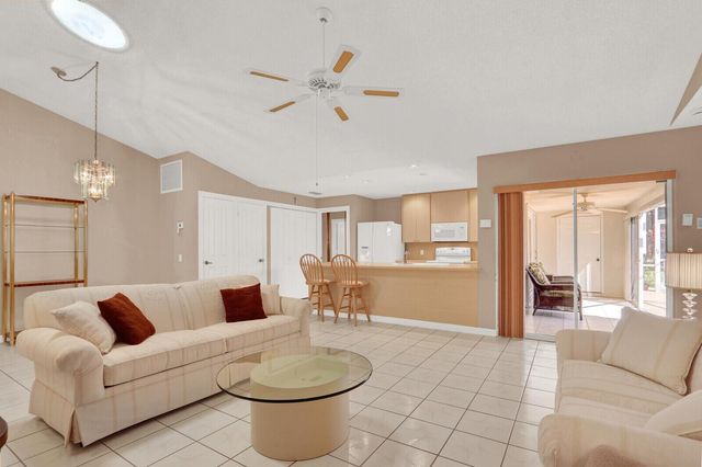 1255 NW Sun Terrace Circle 7b, Port St Lucie, FL 34986