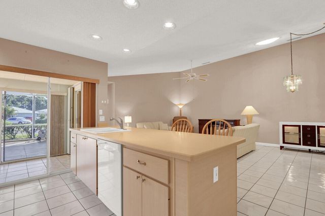 1255 NW Sun Terrace Circle 7b, Port St Lucie, FL 34986