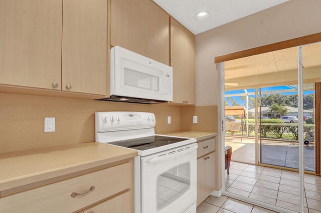 1255 NW Sun Terrace Circle 7b, Port St Lucie, FL 34986