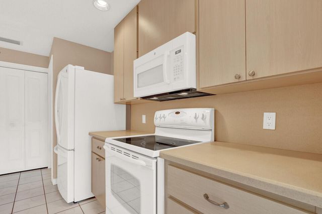 1255 NW Sun Terrace Circle 7b, Port St Lucie, FL 34986