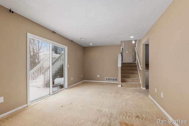 3195 Nature View Drive SE, Grand Rapids, MI 49512