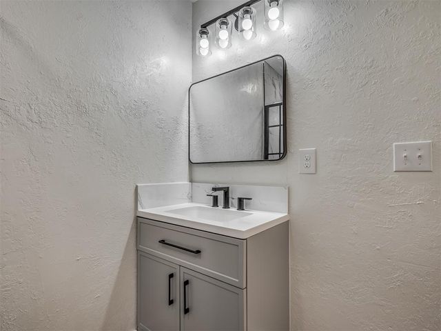 1625 NW 2nd Street, Oklahoma City, OK 73106