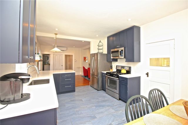 700 Thames Street, Newport, RI 02840