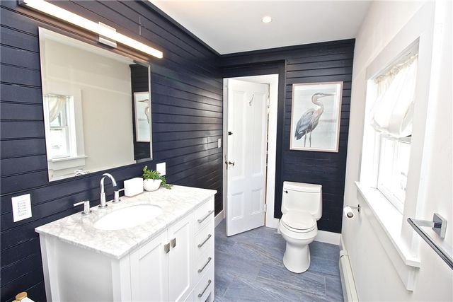 700 Thames Street, Newport, RI 02840