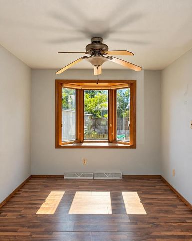 736 GREEN VALLEY AVENUE, Allouez, WI 54301
