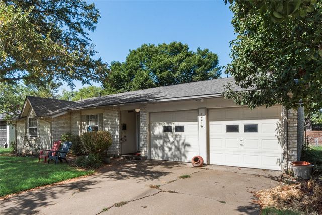 1221 Greenway Drive, Mesquite, TX 75149