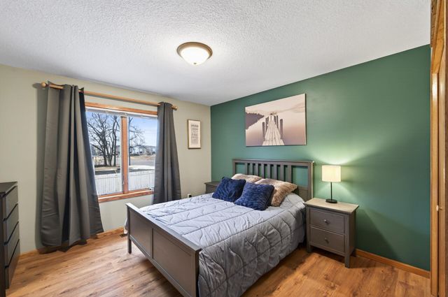 10633 Sumter Avenue N, Brooklyn Park, MN 55445