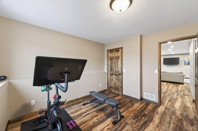 10633 Sumter Avenue N, Brooklyn Park, MN 55445