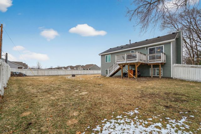10633 Sumter Avenue N, Brooklyn Park, MN 55445