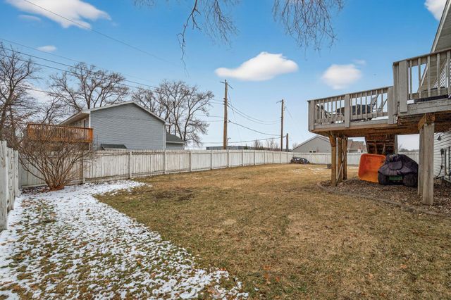 10633 Sumter Avenue N, Brooklyn Park, MN 55445