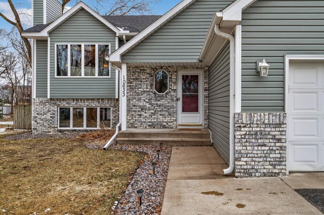 10633 Sumter Avenue N, Brooklyn Park, MN 55445