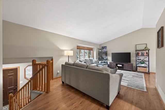 10633 Sumter Avenue N, Brooklyn Park, MN 55445