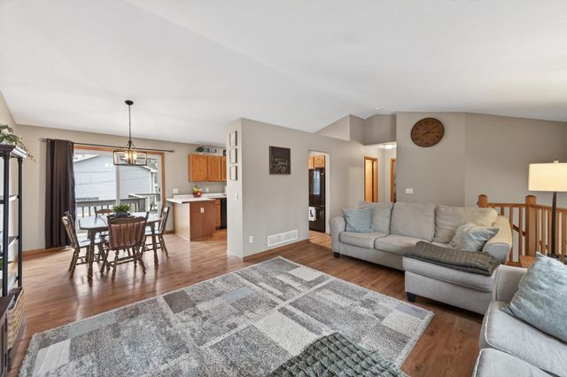 10633 Sumter Avenue N, Brooklyn Park, MN 55445