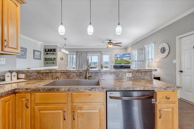 2302 Lake Retreat RD, Huddleston, VA 24104