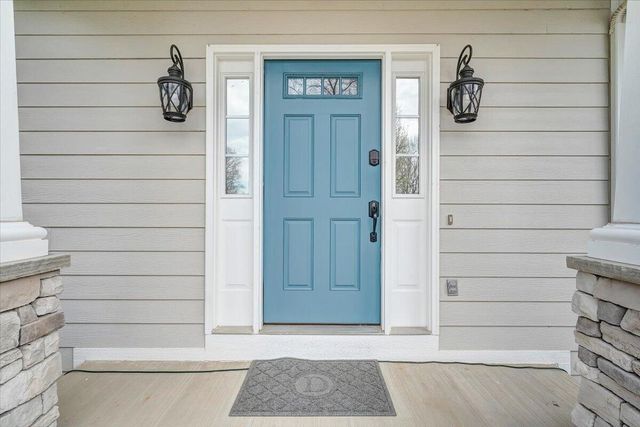 2302 Lake Retreat RD, Huddleston, VA 24104