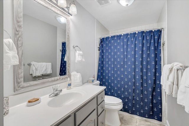 2302 Lake Retreat RD, Huddleston, VA 24104