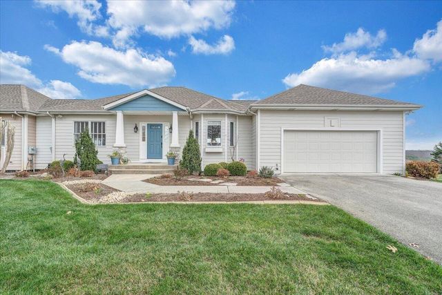 2302 Lake Retreat RD, Huddleston, VA 24104