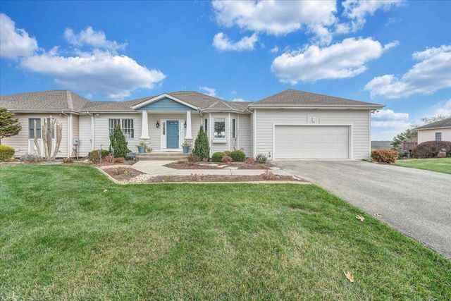 2302 Lake Retreat RD, Huddleston, VA 24104