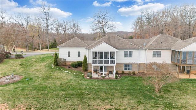 2302 Lake Retreat RD, Huddleston, VA 24104