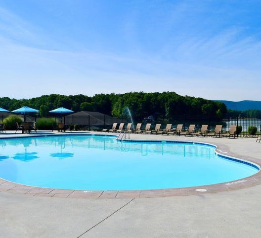 2302 Lake Retreat RD, Huddleston, VA 24104