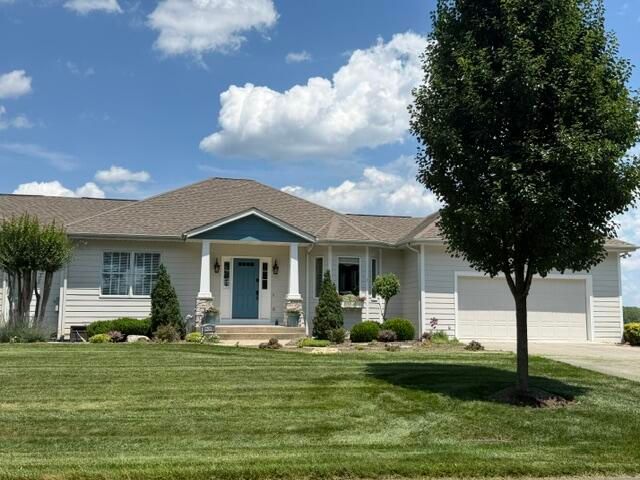 2302 Lake Retreat RD, Huddleston, VA 24104