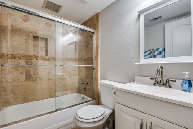 517 Seneca Drive, Waxahachie, TX 75165