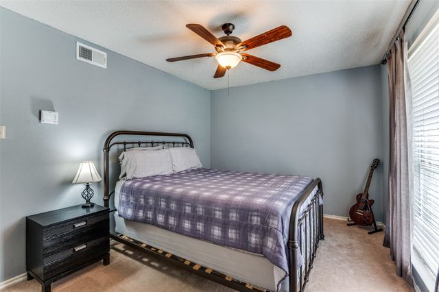 517 Seneca Drive, Waxahachie, TX 75165