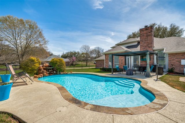 517 Seneca Drive, Waxahachie, TX 75165