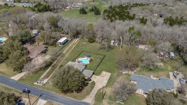 517 Seneca Drive, Waxahachie, TX 75165