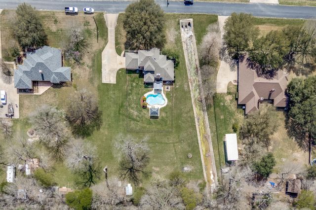 517 Seneca Drive, Waxahachie, TX 75165