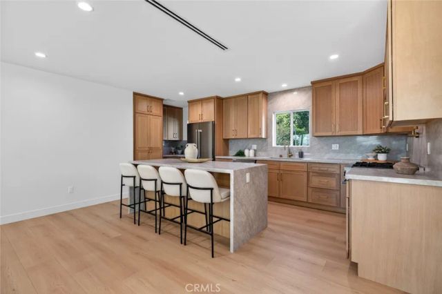 9970 Milano, Sun Valley, CA 91352