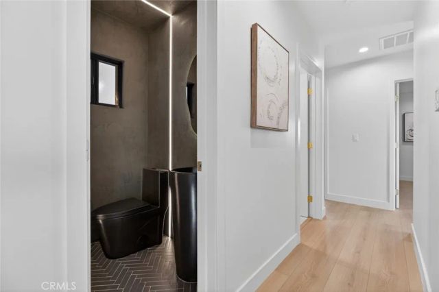 9970 Milano, Sun Valley, CA 91352