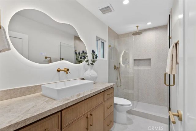 9970 Milano, Sun Valley, CA 91352