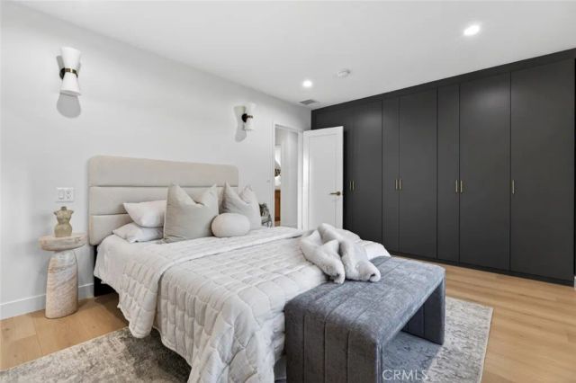 9970 Milano, Sun Valley, CA 91352