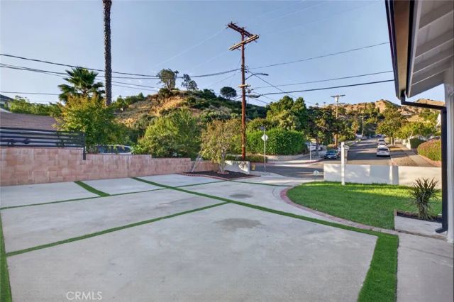 9970 Milano, Sun Valley, CA 91352
