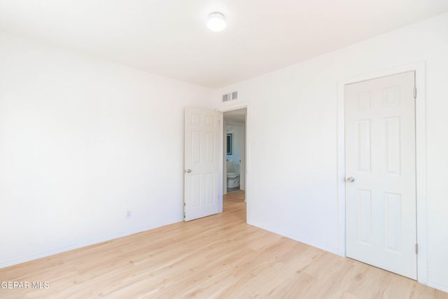 7702 HERMOSILLO Drive, El Paso, TX 79915