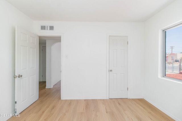 7702 HERMOSILLO Drive, El Paso, TX 79915
