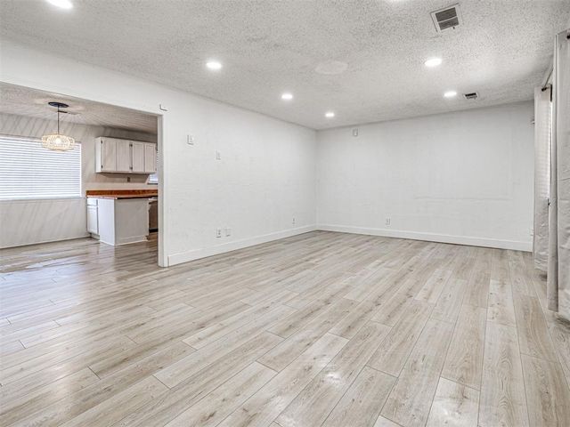 16004 April Drive, Newalla, OK 74857