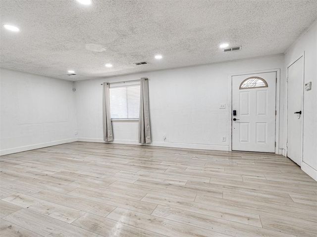 16004 April Drive, Newalla, OK 74857