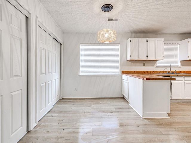 16004 April Drive, Newalla, OK 74857