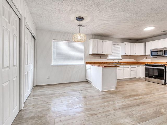 16004 April Drive, Newalla, OK 74857