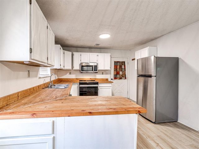 16004 April Drive, Newalla, OK 74857