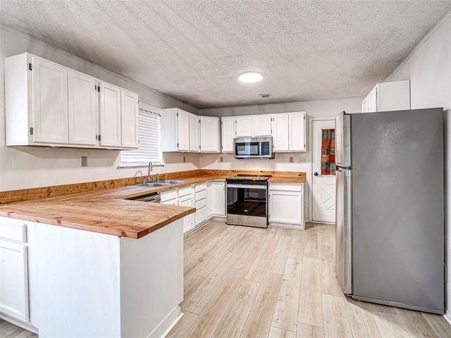 16004 April Drive, Newalla, OK 74857